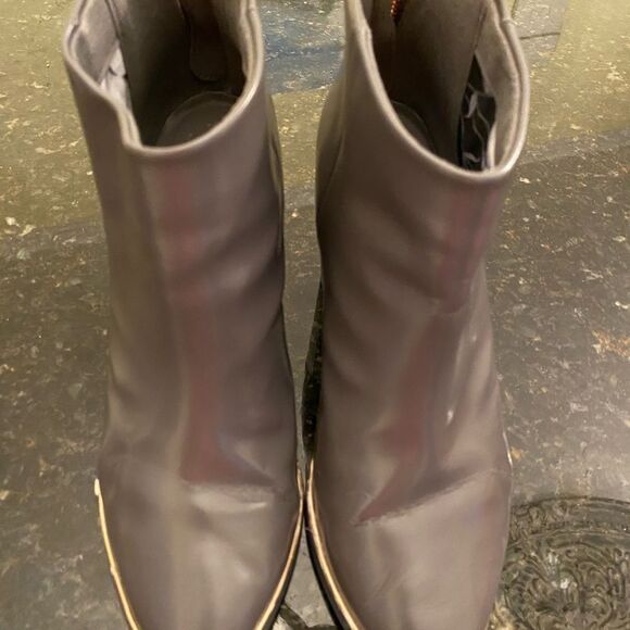 Ted Baker Grey Patent Booties Sz 36.5 GUC - Picture 7 of 9